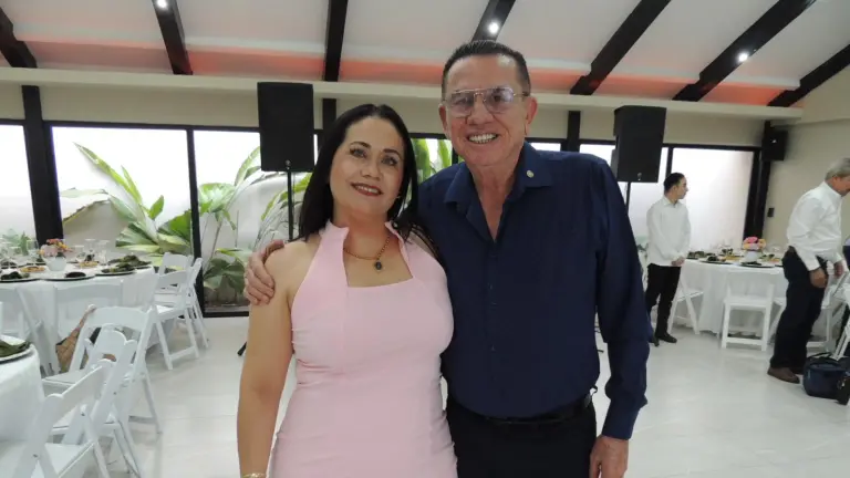 Disfrutan mamás rotarianas de su tradicional Día de las Madres