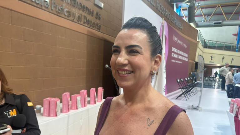 La directora Alma Rosa López López destacó que las operaciones son gratuitas y se complementan con la entrega de miles de lentes de armazón en todo el estado.