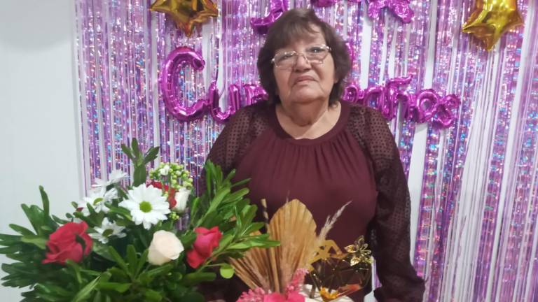 Isabel Ramírez festeja sus 78 años de vida.