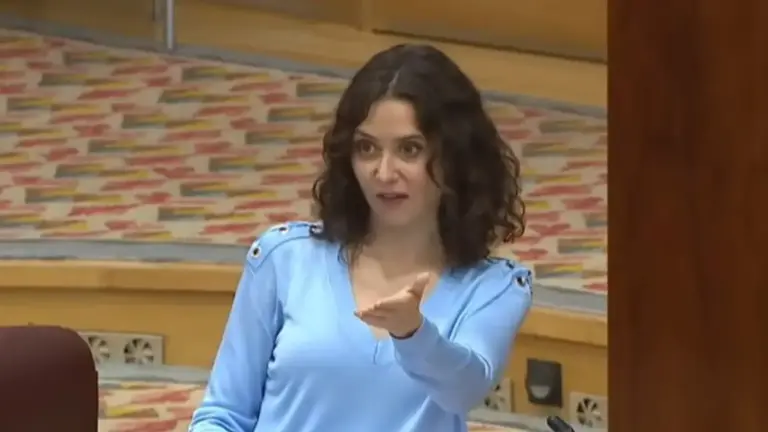 La Presidenta de la Comunidad de Madrid, Isabel Díaz Ayuso, desató polémica con declaraciones sobre la historia de México durante una sesión en la Asamblea española.