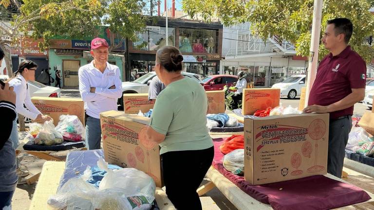 La Sebides distribuyó despensas alimenticias, catres, colchonetas, abanicos, cobijas y kits de limpieza.