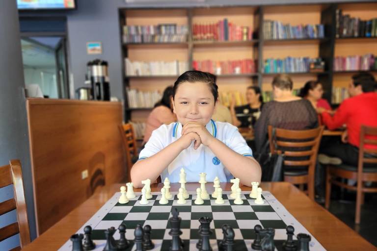 Desde Culiacán, Mateo desea ser un campeón mundial del ajedrez