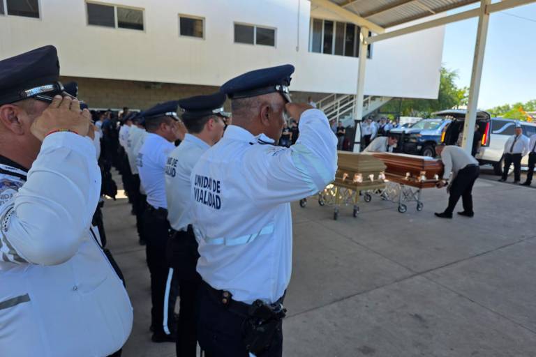 Homenajean a Iris y Luis, policías de tránsito asesinados en Culiacán
