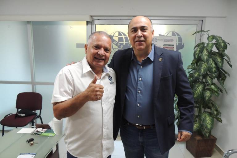 Realiza Ejecutivos de Ventas y Mercadotecnia su última sesión del año, con motivante charla con Gnozin Navarro