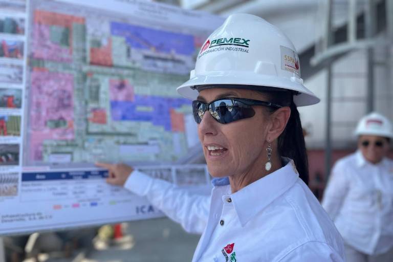 Precio de gasolina podría aumentar, prevé Sheinbaum; Trump exige bajos precios de petróleo