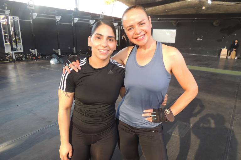 Celebran amigos un cumpleaños más de Linda Rentería