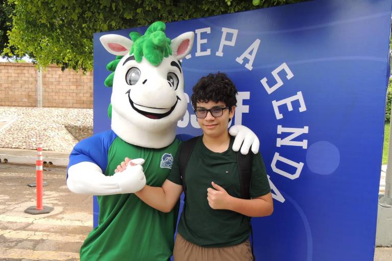 Da el Instituto Senda la bienvenida a sus nuevos estudiantes de preparatoria