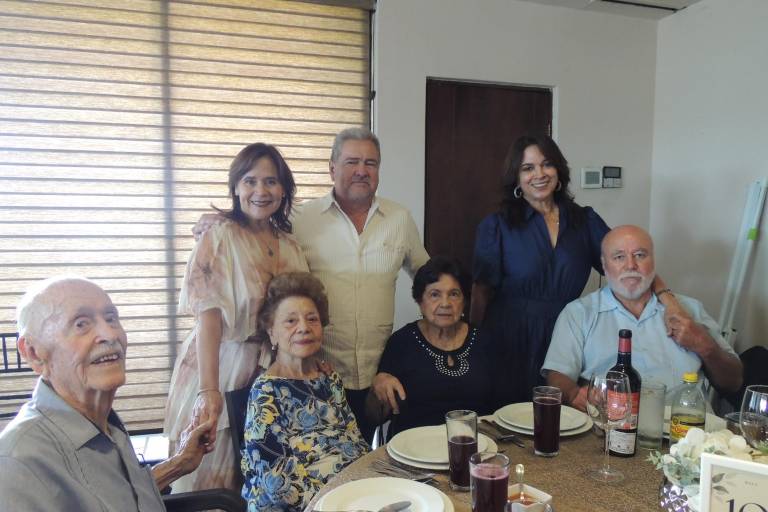 Relizan despedida especial en honor al Padre Juan Ruiz