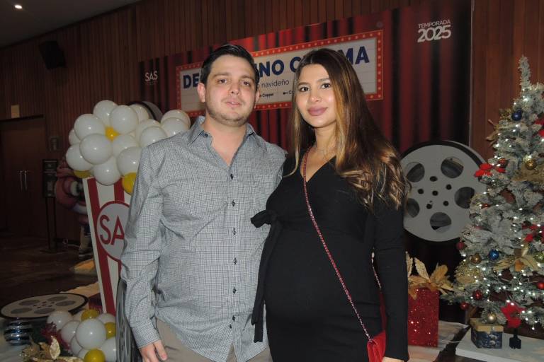 Dan sinaloenses la bienvenida a la Navidad, con el Concierto Decembrino Cinema