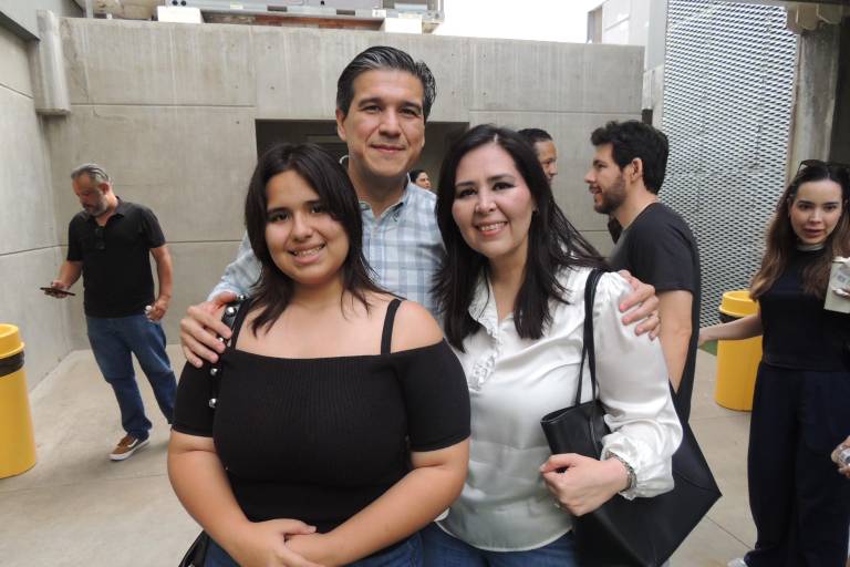 Entrega el Instituto Senda excelencias académicas