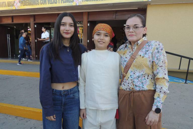 Cantan sinaloenses ‘Las Mañanitas’ a la Virgen de Guadalupe en su día