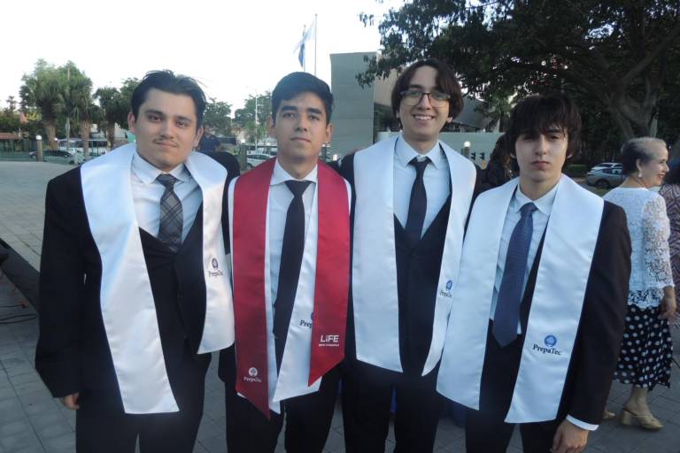 En solemne ceremonia, egresa la Generación Mayo 2026 de la Prepa Tec