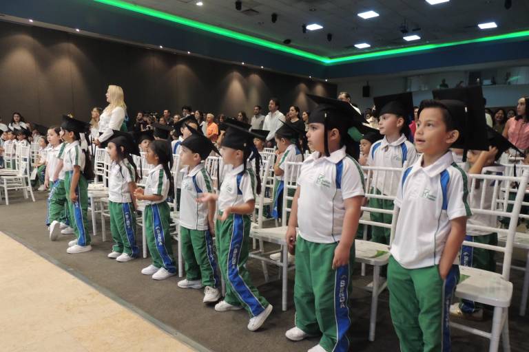 Culminan niños y niñas su etapa preescolar en el Instituto Senda