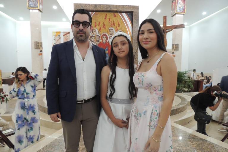 Celebran alumnos del Senda su primera comunión