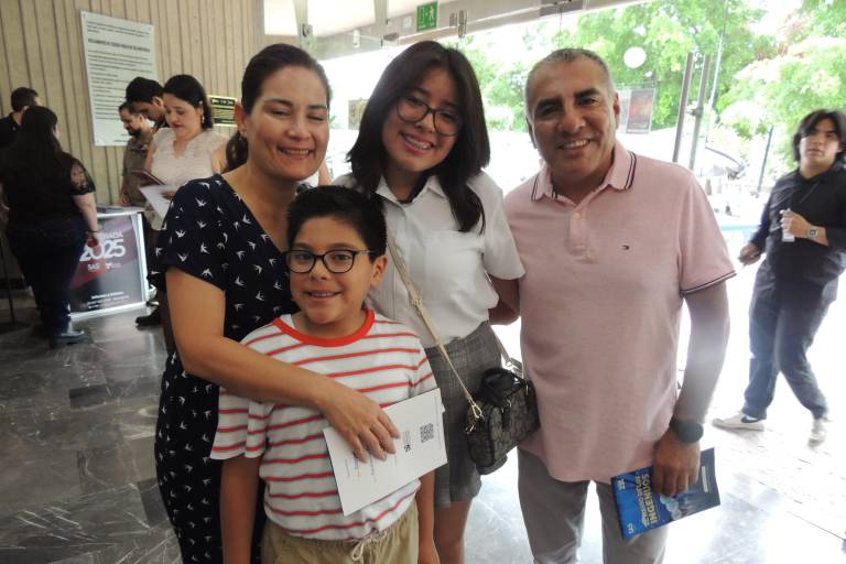 Navegan sinaloenses entre la tempestad y las risas, con la obra ‘El Navío de los Ingenuos’