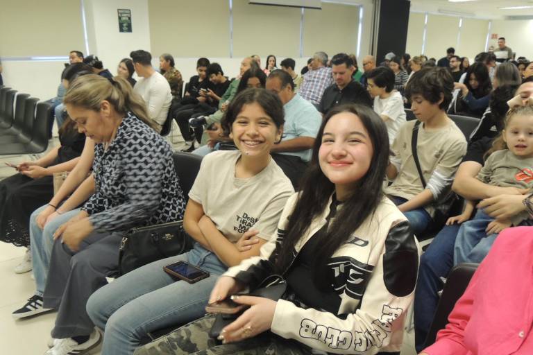 Conocen el modelo académico de la preparatoria del Tecmilenio con un Open House