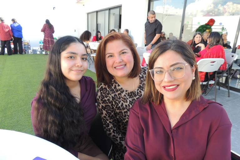 Celebran periodistas de la Asociación 7 de Junio su tradicional posada