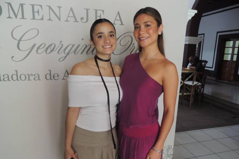 Rinde AMMJE homenaje a la empresaria y socia fundadora Martha Georgina Orozco