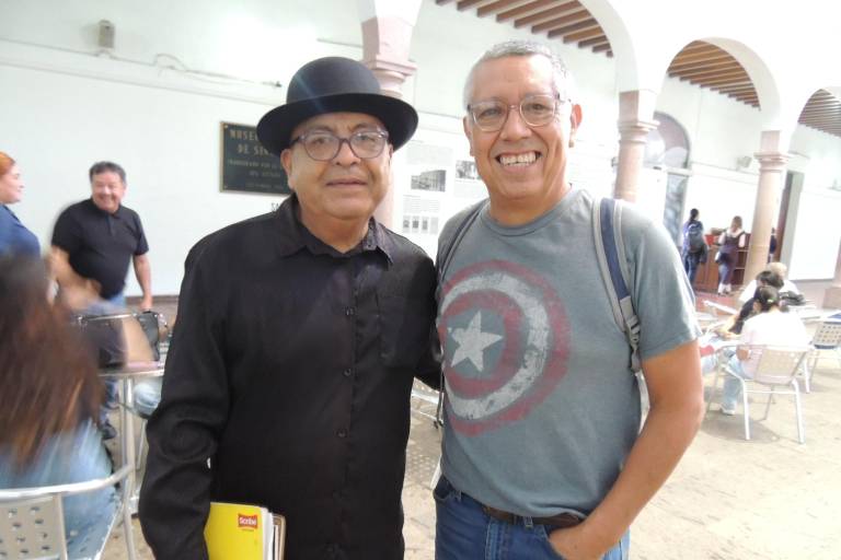 Admiran la trayectoria de Pedro Valtierra, con su exposición ‘Volver a la tierra del Quetzal’
