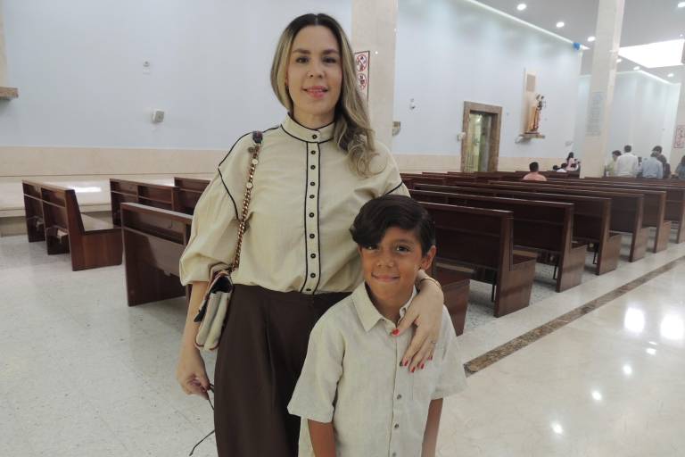 Celebran alumnos del Senda su primera comunión