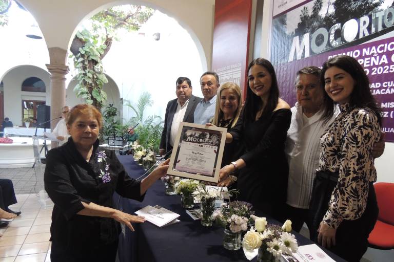 Premian a Rosy Paláu y Ariosto Uriel Hernández por su creatividad en cuento y poesía