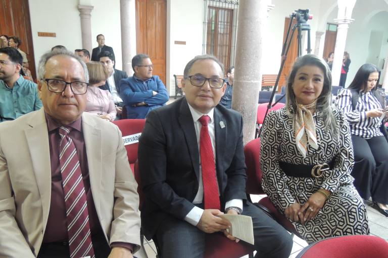 Celebran ingreso de Nidia Maribel León, al Colegio de Sinaloa