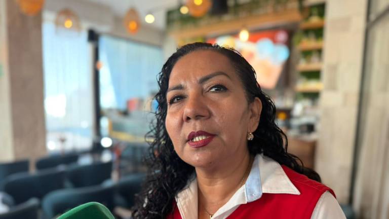 María del Rocío Sánchez señaló que en ocasiones el personal disponible no es suficiente para atender todos los llamados que llegan a Cruz Roja Mazatlán.