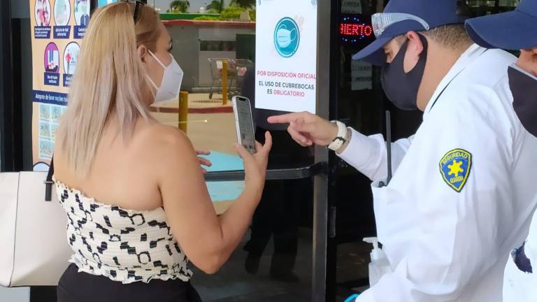 Plaza El Mar y la Gran Plaza, son unos de los puntos de comercio que están pidiendo el certificado de vacunación