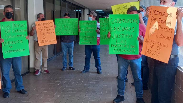 En Culiacán, policías jubilados piden ayuda del Gobernador para sus pagos; denuncian que les piden ‘moches’ en el Ayuntamiento