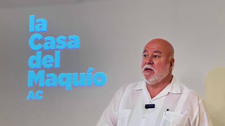 Manuel Clouthier Carrillo sostuvo una charla con jóvenes en Culiacán, donde pidió mayor participación en los asuntos públicos del País.
