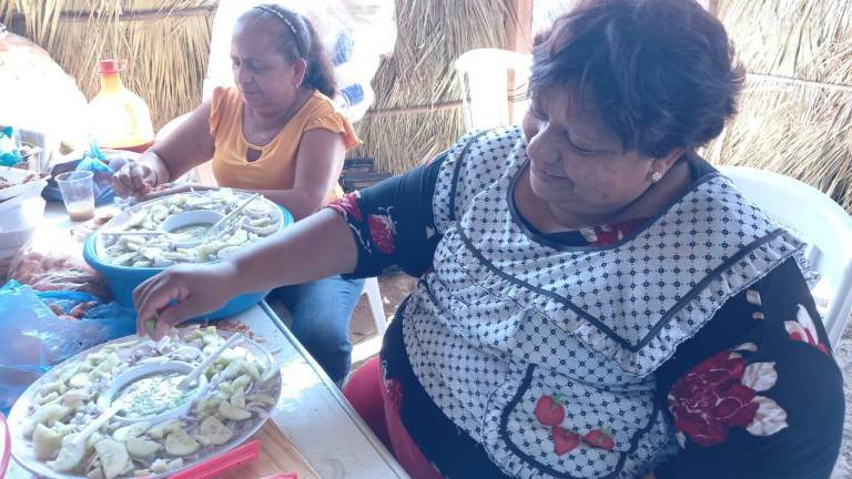 La diversión y la gastronomía van de la mano en las Fiestas del Mar de las Cabras, en Escuinapa
