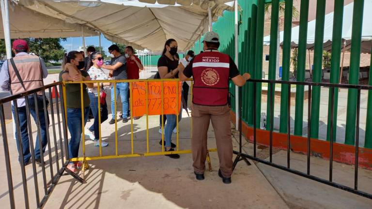 Sin filas y sin prisas, continúa aplicación de segunda dosis contra el Covid-19 a población e 30 a 39 años en Culiacán
