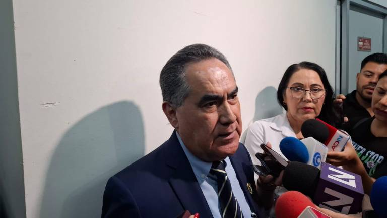 El Rector de la UAS Jesús Madueña Molina rechaza que la cobertura universal afecte la educación en la Universidad.