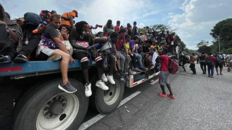 Caravana de migrantes: huir de la ciudad cárcel