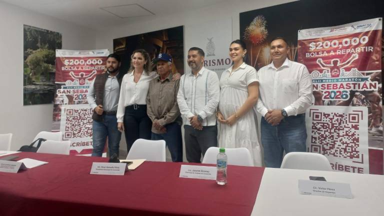 Conferencia en la Secretaría de Turismo para dar a conocer los festejos por el aniversario de la fundación de Concordia.