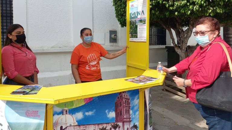 Ya se venden cachitos para la rifa de lotes de Playa Espíritu en módulo de turismo de Escuinapa