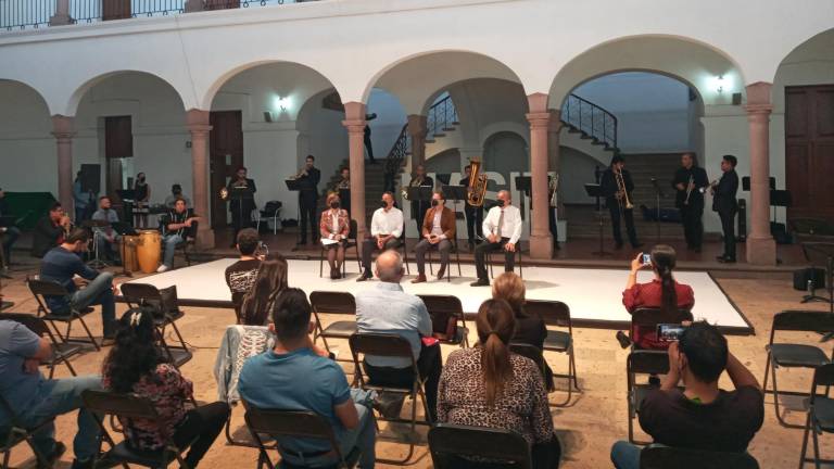 Presenta el Isic tres ensambles musicales y la nueva temporada de conciertos de la OSSLA