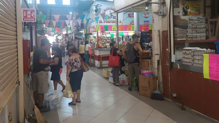 Locatarios esperan la llegada de un nuevo puente vacacional en noviembre que les ayude a mejorar sus ventas.