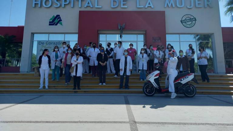 Paran labores en el Hospital de la Mujer en Culiacán; trabajadores de contrato exigen basificación