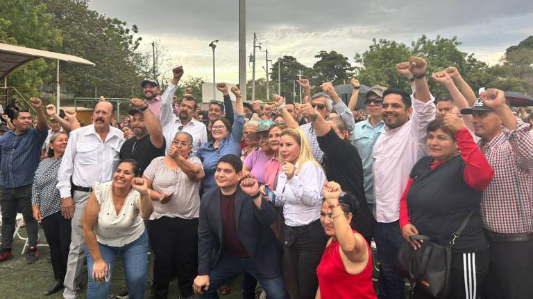 Imelda Castro encabezó este viernes una asamblea informativa en Culiacán en la que estuvo acompañada por otros morenistas.