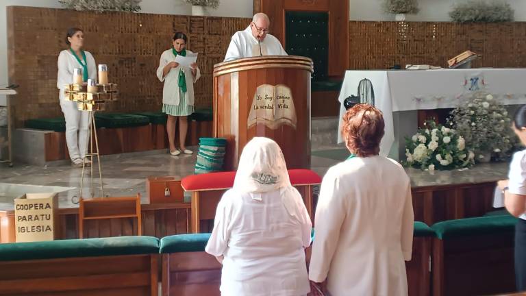 El Padre Horacio Hernández llamó a los fieles a vivir la resurrección de Cristo como símbolo de vida eterna, perdón y renovación espiritual.