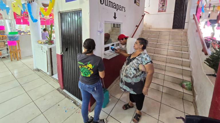 Los pagos del agua en la zona comercial pasaron de $120 a $300, indicaron comerciantes.