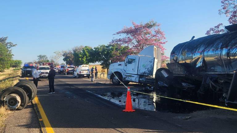 Con el fallecimiento de Everardo, suman tres las personas que perdieron la vida tras el choque registrado el viernes en la Maxipista Culiacán-Mazatlán.