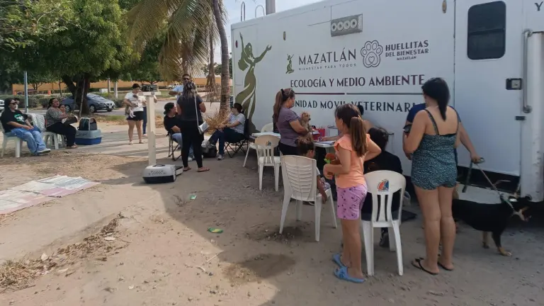 Las jornadas de esterilización de mascotas llegaron al Infonavit Alarcón, en Mazatlán.
