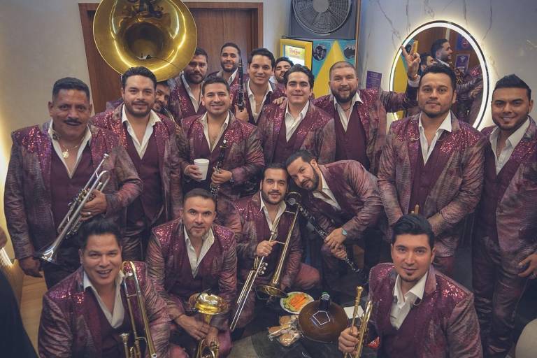 Banda El Recodo hace vibrar las Fiestas de Octubre más de tres horas de música