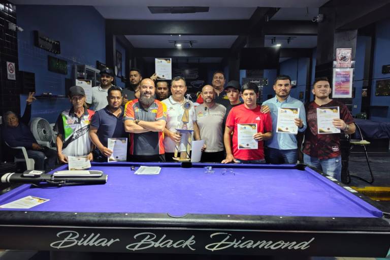 Ramón Meléndrez levanta el cetro del Torneo Estatal de Billar