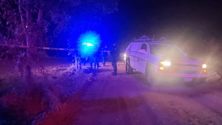 El cuerpo de un joven asesinado a balazos fue localizado el domingo cerca de La Casa del Lago de La Primavera.