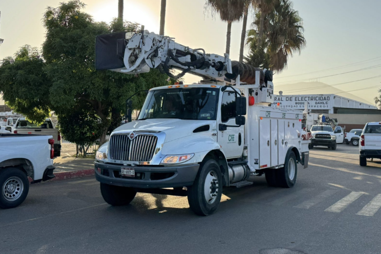 CFE activa planes de emergencia ante posible impacto de ‘Lorena’ en el noroeste de México