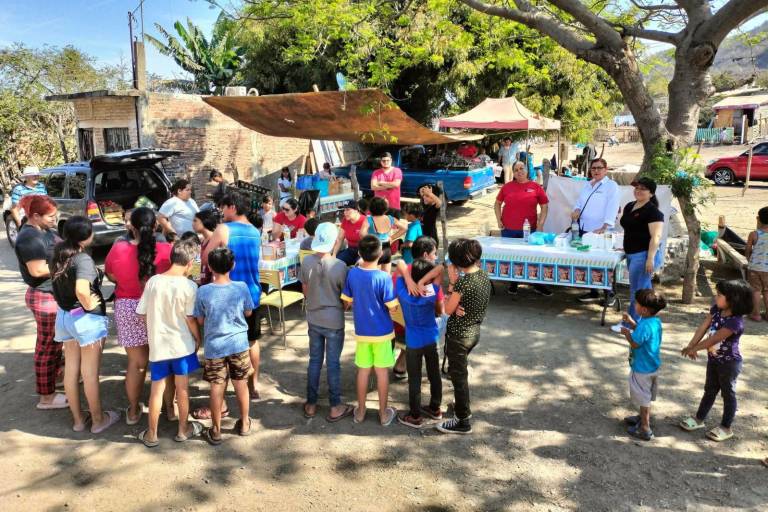 Llevará Cáritas Mazatlán apoyos a familias del Basurón en las fechas decembrinas