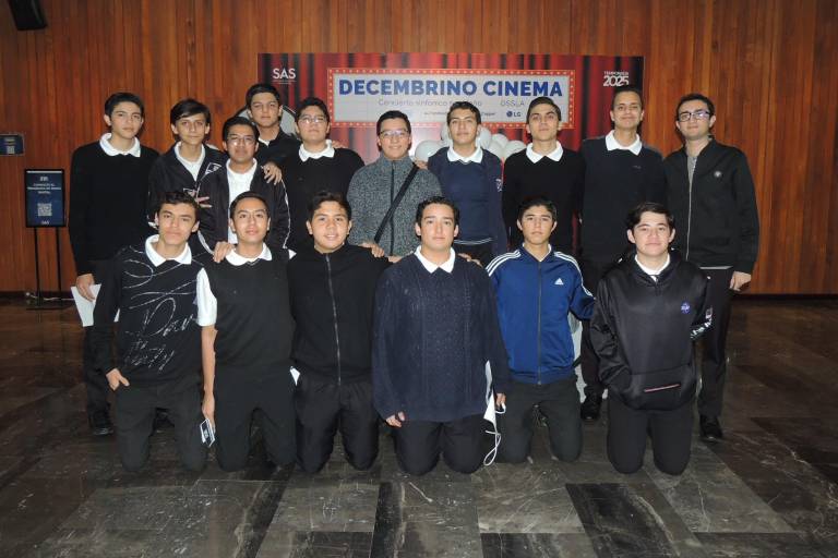 Dan sinaloenses la bienvenida a la Navidad, con el Concierto Decembrino Cinema